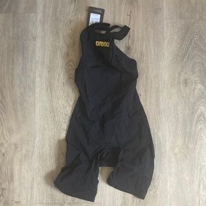 Women arena kneeskin carbon air size 26